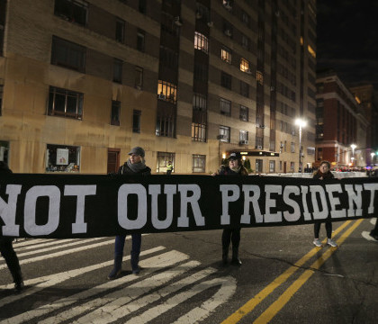 Proteste in intreaga lume impotriva lui Donald Trump. Un sfert de milion de oameni vor iesi in strada in Washington