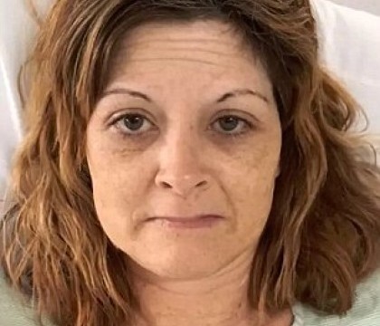 O bunica si-a ucis fiul, apoi si-a injunghiat fiica. Totul s-a intamplat in Florida sub ochii nepotilor, de 4 si 5 ani