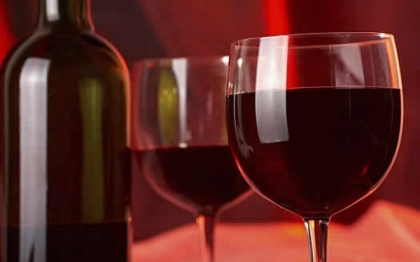 Un pahar de vin pe saptamana reduce sansele de a concepe un copil cu 33% - studiu