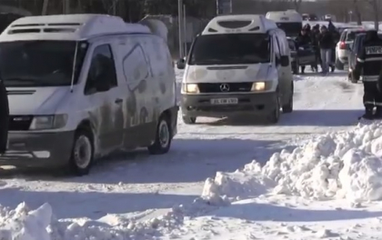 VIDEO. Lista drumurilor blocate in tara. Trei puncte de trecere a frontierei, inca inchise. 4 Localitati, fara energie electrica VIDEO. Lista drumurilor blocate in tara. Trei puncte de trecere a frontierei, inca inchise. 4 Localitati, fara energie electrica