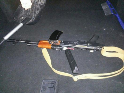Au amenintat un taximetrist cu un "Kalasnikov" suparati ca acesta i-a depasit. Ce s-a aflat mai apoi - FOTO Au amenintat un taximetrist cu un "Kalasnikov" suparati ca acesta i-a depasit. Ce s-a aflat mai apoi - FOTO