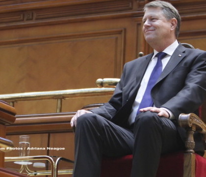 Parlamentul roman a aprobat cu unanimitate de voturi cererea presedintelui Klaus Iohannis, de convocare a unui referendum national