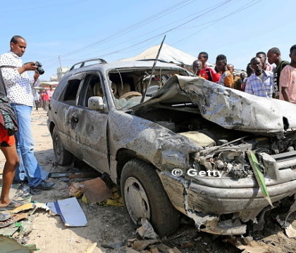 Cel putin 9 morti si peste 50 raniti, dupa ce o masina a explodat intr-o piata din Mogadishu, Somalia - VIDEO
