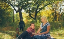 Fotografiile de logodna in stil "Friday the 13th". "Asa suntem noi, ne place dramatismul"