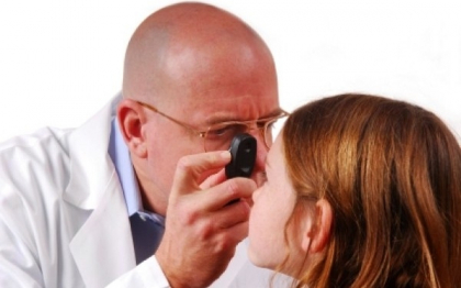 Credea ca are migrene din cauza ochelarilor. Ce a vazut medicul oftalmolog la consultatie Credea ca are migrene din cauza ochelarilor. Ce a vazut medicul oftalmolog la consultatie