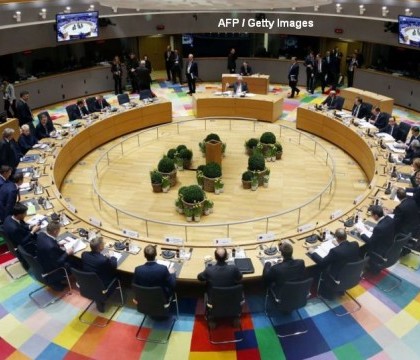 Statele din Est, indemnate sa accepte o Europa cu mai multe viteze. Juncker sugereaza ca Marea Britanie ar putea reveni in UE Statele din Est, indemnate sa accepte o Europa cu mai multe viteze. Juncker sugereaza ca Marea Britanie ar putea reveni in UE