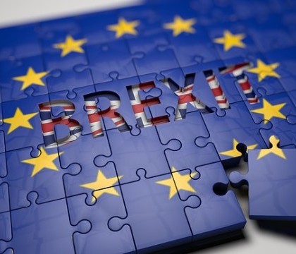 Declansarea Brexitului este iminenta si poate interveni inca de marti. Avertismentul lansat de Theresa May