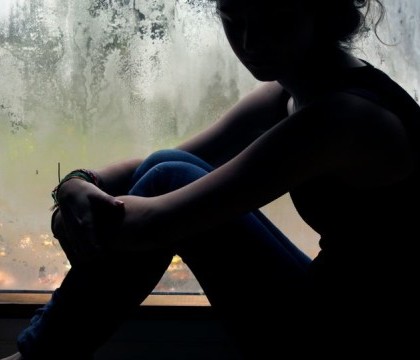 Caz socant in Marea Britanie: o fetita de 11 ani, lasata insarcinata de un baiat cu doar cativa ani mai mare