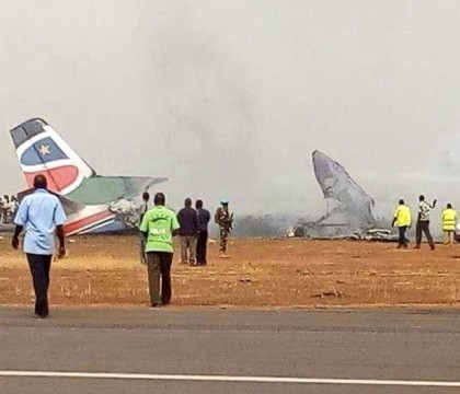 Un avion de pasageri s-a prabusit in Sudanul de Sud. Bilantul a fost revizuit de la "cel putin 44 de morti" la 14 raniti Un avion de pasageri s-a prabusit in Sudanul de Sud. Bilantul a fost revizuit de la "cel putin 44 de morti" la 14 raniti