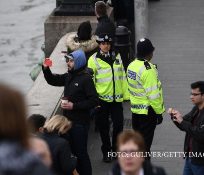 Sotia teroristului de la Londra a condamnat atacul si s-a declarat "intristata si socata" Sotia teroristului de la Londra a condamnat atacul si s-a declarat "intristata si socata"