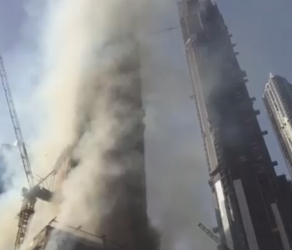 Incendiu in apropiere de turnul Burj Khalifa, din Dubai, cea mai inalta cladire din lume - VIDEO Incendiu in apropiere de turnul Burj Khalifa, din Dubai, cea mai inalta cladire din lume - VIDEO