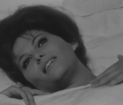 Controversa privind afisul viitoarei editii a Festivalului de la Cannes. Cum apare actrita Claudia Cardinale Controversa privind afisul viitoarei editii a Festivalului de la Cannes. Cum apare actrita Claudia Cardinale