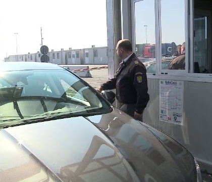 Cozi interminabile la toate vamile din Romania, cu o saptamana inainte de Paste. Masura UE care a dus la aceasta situatie