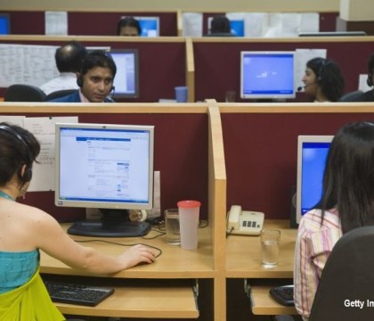 Call centre-ul din Mumbai care fura milioane de la americani. Cum ii convingeau pe oameni ca sunt de la Fisc Call centre-ul din Mumbai care fura milioane de la americani. Cum ii convingeau pe oameni ca sunt de la Fisc