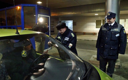 Focuri de arma si bataie intre politisti si doi barbati in stare de ebrietate, in raionul Ungheni. De la ce a pornit totul