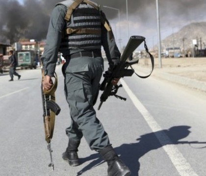 Masacru comis de talibani intr-o baza militara din Afganistan. Atacatorii s-au deghizat in soldati si au folosit acte false Masacru comis de talibani intr-o baza militara din Afganistan. Atacatorii s-au deghizat in soldati si au folosit acte false