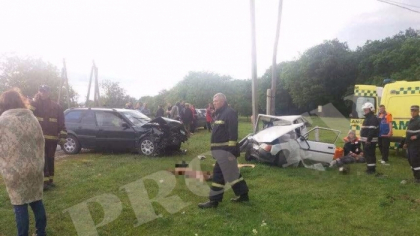 Accident teribil pe traseul Peresecina-Donici. Un sofer a iesit pe contrasens si s-a ciocnit frontal cu un Audi: un minor a decedat pe loc - FOTO