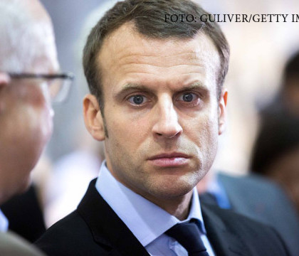 Cel mai citit ziar din Rusia sugereaza ca Macron e "gay" si "psihopat". "Francezii nu-si merita democratia" Cel mai citit ziar din Rusia sugereaza ca Macron e "gay" si "psihopat". "Francezii nu-si merita democratia"