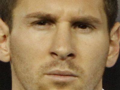 Astazi a fost aleasa poza anului 2014 in sport! Leo Messi, pierdut in fata trofeului mondial: FOTO MEMORABIL Astazi a fost aleasa poza anului 2014 in sport! Leo Messi, pierdut in fata trofeului mondial: FOTO MEMORABIL