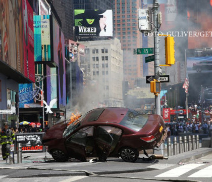 Agresorul din Times Square practica Scientologia si era convins ca vine sfarsitul lumii. Noi imagini socante cu atacul Agresorul din Times Square practica Scientologia si era convins ca vine sfarsitul lumii. Noi imagini socante cu atacul