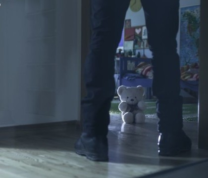 Marturia unei britanice care timp de 20 de ani a fost violata de tatal sau. "Este micul nostru secret" Marturia unei britanice care timp de 20 de ani a fost violata de tatal sau. "Este micul nostru secret"