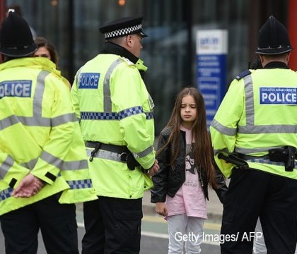 Marturia cutremuratoare a unui om al strazii, dupa explozia din Manchester Arena. Cum i-a murit o femeie in brate Marturia cutremuratoare a unui om al strazii, dupa explozia din Manchester Arena. Cum i-a murit o femeie in brate
