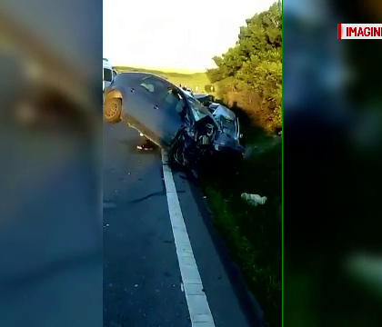 Doi frati din Romania, de 23 si 24 de ani, au murit in urma unui accident. Unul dintre ei isi luase masina de putin timp Doi frati din Romania, de 23 si 24 de ani, au murit in urma unui accident. Unul dintre ei isi luase masina de putin timp