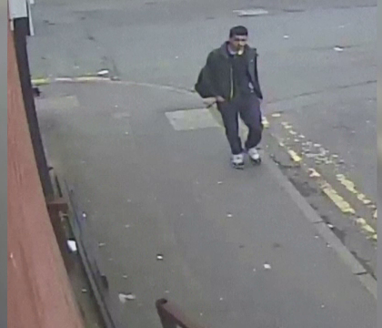 Noi imagini cu Salman Abedi, teroristul care a ucis 22 de oameni la Manchester Arena. Politia cere ajutorul publicului
