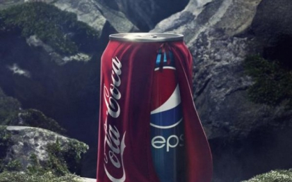 Razboiul reclamelor dintre Pepsi si Coca Cola nu ia pauza nici de Halloween Razboiul reclamelor dintre Pepsi si Coca Cola nu ia pauza nici de Halloween