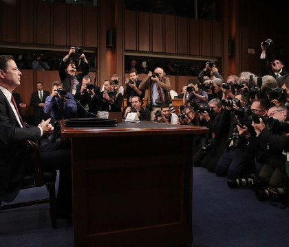 Avocatul lui Trump neaga ca presedintele i-a cerut lui Comey sa opreasca vreo ancheta. De ce il acuza pe fostul sef FBI