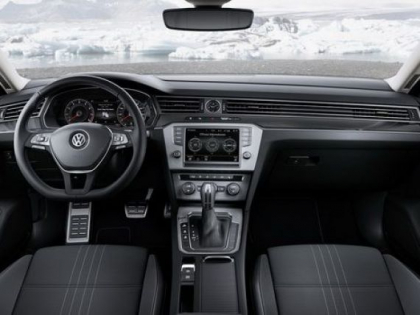 Noul Passat de Oscar. Poze si detalii complete cu starul Salonului de la Geneva Noul Passat de Oscar. Poze si detalii complete cu starul Salonului de la Geneva