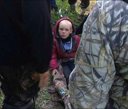 Un copil din Rusia a supravietuit mai multe zile singur in padure, inconjurat de lupi. Cum a reusit sa ramana in viata - GALERIE FOTO