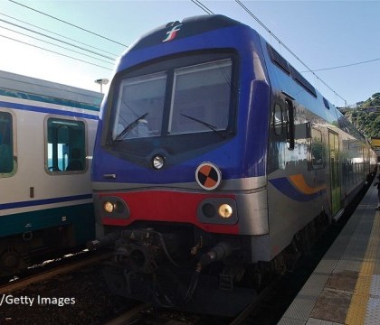 O mama din Italia a coborat in gara sa fumeze o tigara si a lasat copilul in tren. Ce s-a intamplat dupa ce s-au inchis usile O mama din Italia a coborat in gara sa fumeze o tigara si a lasat copilul in tren. Ce s-a intamplat dupa ce s-au inchis usile