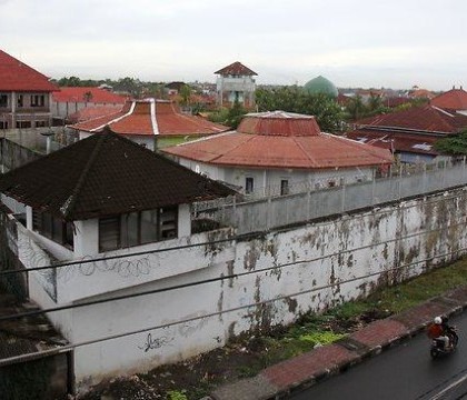 Cum a reusit un barbat de 33 de ani sa evadeze dintr-o inchisoare din Indonezia. Evadatul este de negasit