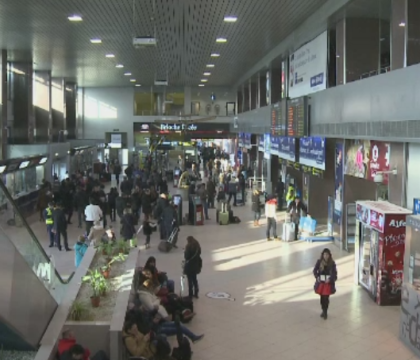 Un avion Turkish Airlines a iesit de pe pista pe Aeroportul Otopeni din Romania. Pasagerii au fost debarcati in siguranta Un avion Turkish Airlines a iesit de pe pista pe Aeroportul Otopeni din Romania. Pasagerii au fost debarcati in siguranta