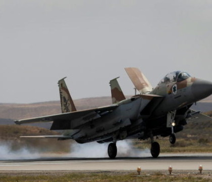 Israelul a bombardat tinte ale regimului sirian ca raspuns la o serie de tiruri: "Vom raspunde cu forta la orice atac" Israelul a bombardat tinte ale regimului sirian ca raspuns la o serie de tiruri: "Vom raspunde cu forta la orice atac"