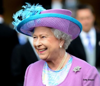 Regina Elisabeta a II-a a Marii Britanii a primit o marire de salariu. In urmatorii 2 ani va incasa 82 de milioane de lire Regina Elisabeta a II-a a Marii Britanii a primit o marire de salariu. In urmatorii 2 ani va incasa 82 de milioane de lire