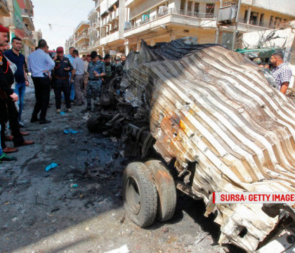 Un atacator sinucigas cu bomba, deghizat in femeie, a ucis 14 oameni intr-o tabara de refugiati din Irak. Cum a actionat Un atacator sinucigas cu bomba, deghizat in femeie, a ucis 14 oameni intr-o tabara de refugiati din Irak. Cum a actionat