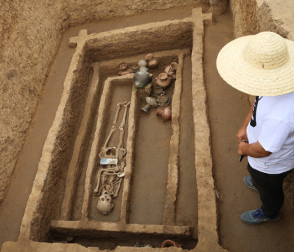Un cimitir in care au fost ingropati "giganti" in urma cu 5.000 de ani a fost descoperit de arheologi in estul Chinei - FOTO Un cimitir in care au fost ingropati "giganti" in urma cu 5.000 de ani a fost descoperit de arheologi in estul Chinei - FOTO