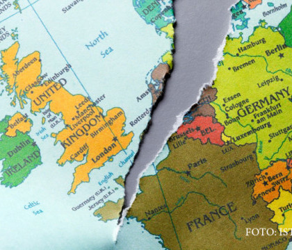 Brexit ar putea fi anulat din cauza unei "erori tehnice". Ce au descoperit laburistii in scrisoarea Theresei May catre Tusk Brexit ar putea fi anulat din cauza unei "erori tehnice". Ce au descoperit laburistii in scrisoarea Theresei May catre Tusk