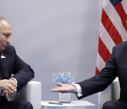 Analiza intalnirii Trump-Putin: Expertii cred ca liderul rus a fost "seful". Melania, trimisa sa-i intrerupa pe cei doi