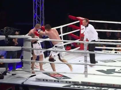 Doi prieteni se vor bate unul impotriva celuilalt pe ring. Maxim Bolotov il va infrunta pe Sebastian Ciobanu la Gala KOK Doi prieteni se vor bate unul impotriva celuilalt pe ring. Maxim Bolotov il va infrunta pe Sebastian Ciobanu la Gala KOK