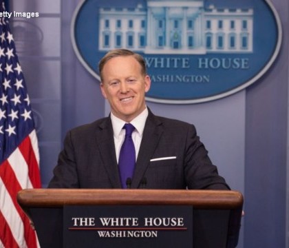 Sean Spicer a demisionat din pozitia de purtator de cuvant al Casei Albe. Gestul facut de Trump l-a determinat sa renunte