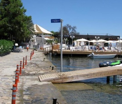 Atac armat pe o plaja din Turcia: un mort si patru raniti. Criminalul inca este in libertate