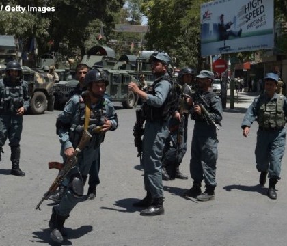 Atac terorist in Kabul, revendicat de Statul Islamic: explozii si tiruri langa Ambasada Irakului