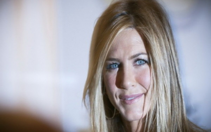 "Ma plictisisem si am vrut altceva". Paparazzi aproape ca nu au recunoscut-o pe Jennifer Aniston "Ma plictisisem si am vrut altceva". Paparazzi aproape ca nu au recunoscut-o pe Jennifer Aniston