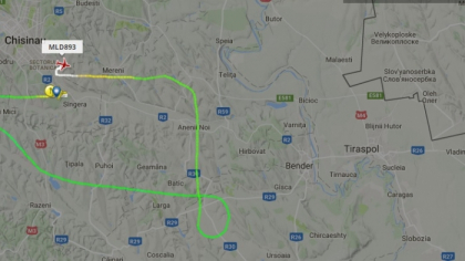 Avionul de pe ruta Chisinau - Milano a facut a doua oara cale intoarsa: s-a pornit, a facut cercuri deasupra tarii si a aterizat din nou pe aeroportul din Chisinau: "Vom schimba avionul" - FOTO