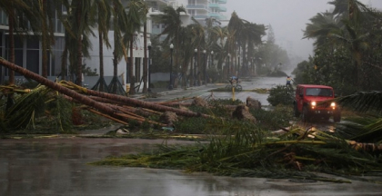 Trump a declarat stare de catastrofa naturala in Florida - LIVE VIDEO