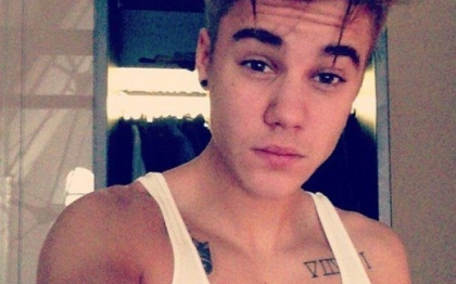Justin Bieber, acuzat oficial de vandalism, dupa ce a vopsit cu un spray o cladire in Brazilia Justin Bieber, acuzat oficial de vandalism, dupa ce a vopsit cu un spray o cladire in Brazilia