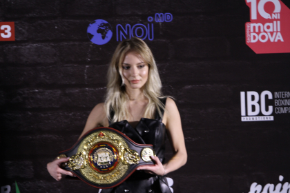 In Moldova, direct din Coreea de Sud, a sosit centura WBA ASIA, detinatorul careia va fi stabilit la 13 aprilie la Chisinau in rezultatul luptelor din cadrul evenimentului unic Professional Boxing Show - FOTO